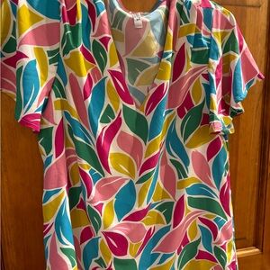 Colorful lightweight top